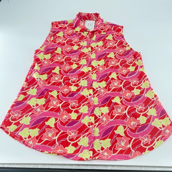 ModaPosa Tops - ModaPoda Vibrant Sleeveless Blouse with Floral Print